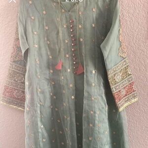 Pakistani 3 piece suit